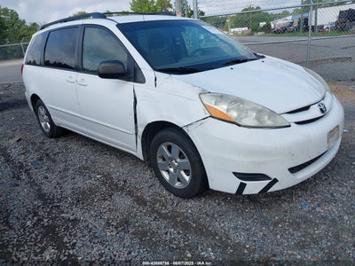 TOYOTA SIENNA 2009