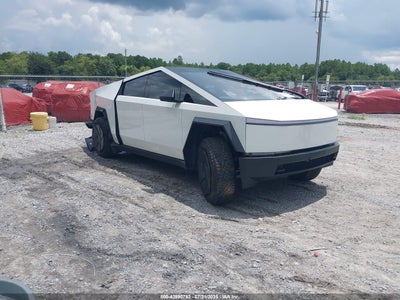 TESLA CYBERTRUCK 2024