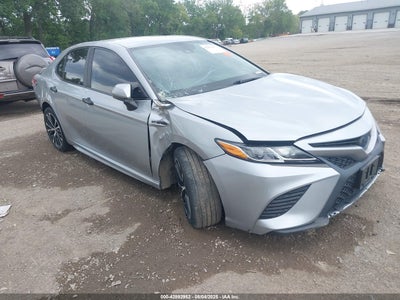 TOYOTA CAMRY 2020