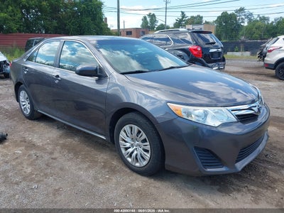 TOYOTA CAMRY 2014