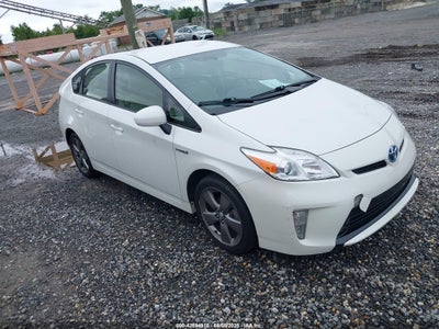 TOYOTA PRIUS 2013