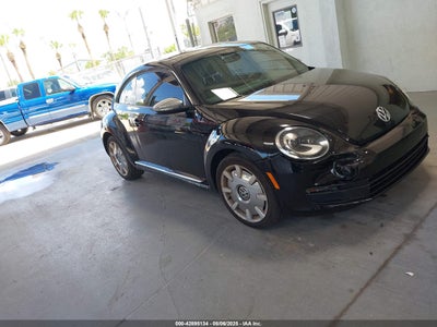 VOLKSWAGEN BEETLE 2013
