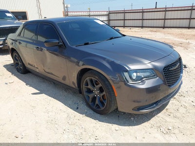 CHRYSLER 300 2020