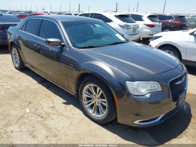 CHRYSLER 300 2018
