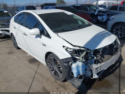 TOYOTA PRIUS PLUG-IN 2012