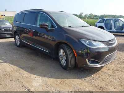 CHRYSLER PACIFICA 2017
