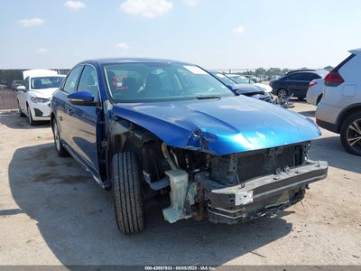 VOLKSWAGEN PASSAT 2016