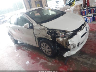 TOYOTA PRIUS C 2013