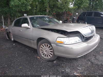 LINCOLN TOWN CAR 2003