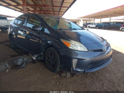 TOYOTA PRIUS 2014