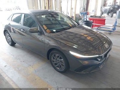 HYUNDAI ELANTRA HYBRID 2025