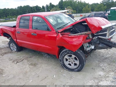 DODGE DAKOTA 2005