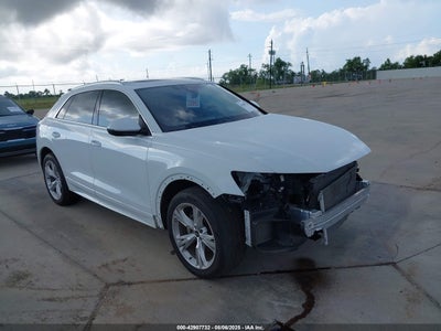 AUDI Q8 2023