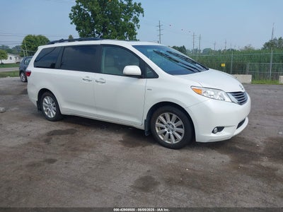 TOYOTA SIENNA 2017