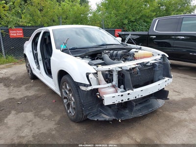 CHRYSLER 300 2015