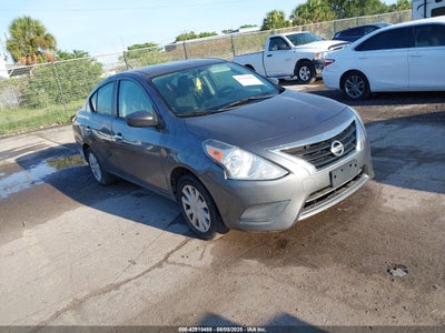 NISSAN VERSA 2016