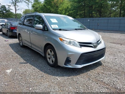 TOYOTA SIENNA 2018