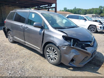 TOYOTA SIENNA 2020