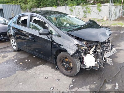 TOYOTA PRIUS 2014