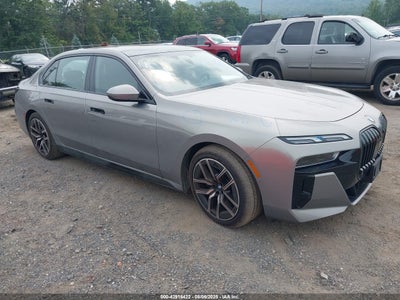 BMW 760 2024