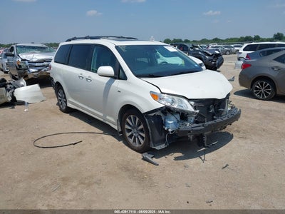 TOYOTA SIENNA 2019