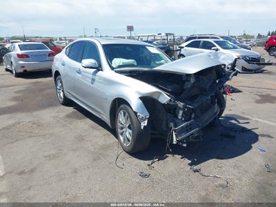 INFINITI Q70 2018