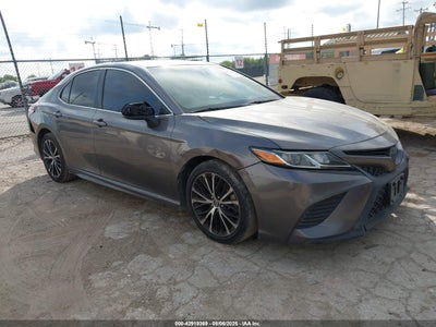 TOYOTA CAMRY 2019