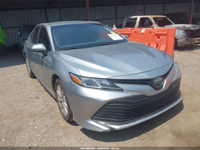 TOYOTA CAMRY 2018