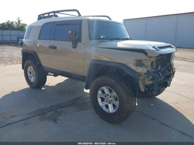 TOYOTA FJ CRUISER 2014