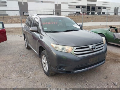 TOYOTA HIGHLANDER 2013