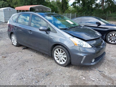 TOYOTA PRIUS V 2012