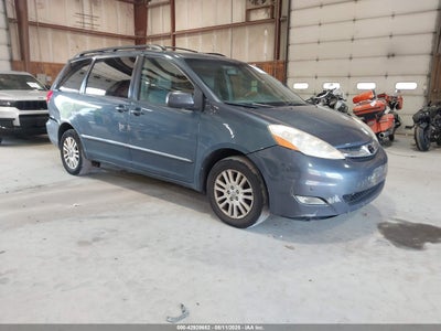 TOYOTA SIENNA 2009
