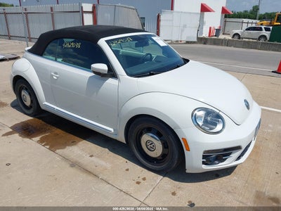 VOLKSWAGEN BEETLE 2015