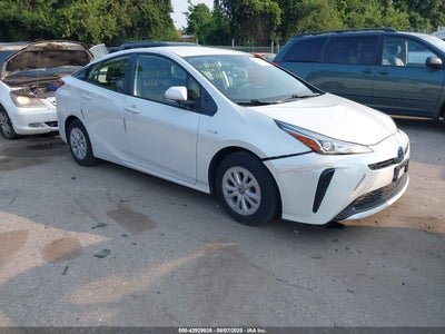 TOYOTA PRIUS 2021