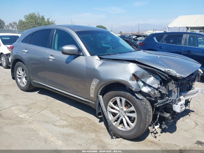 INFINITI FX35 2010