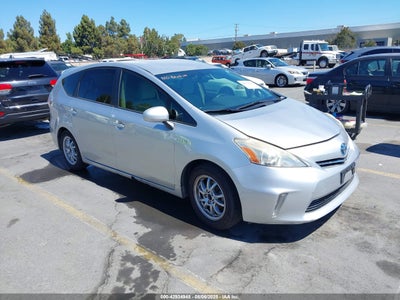 TOYOTA PRIUS V 2012