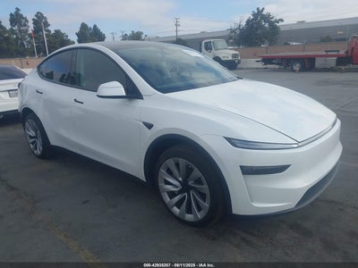 TESLA MODEL Y 2026