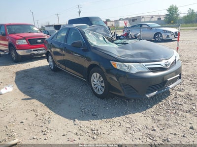 TOYOTA CAMRY 2012