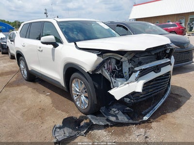 TOYOTA GRAND HIGHLANDER 2024