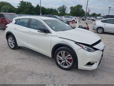 INFINITI QX30 2017