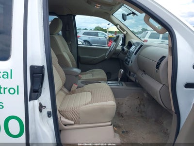 NISSAN FRONTIER 2014