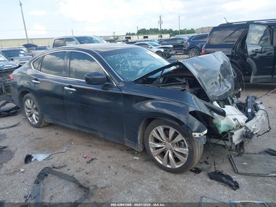INFINITI M37 2012