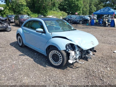 VOLKSWAGEN BEETLE 2015