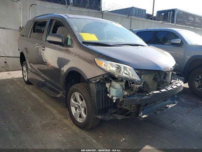 TOYOTA SIENNA 2020