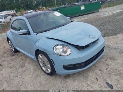 VOLKSWAGEN BEETLE 2012