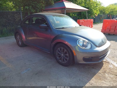 VOLKSWAGEN BEETLE 2013