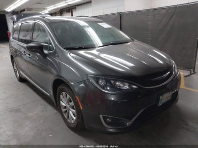 CHRYSLER PACIFICA 2018