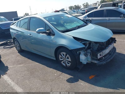 TOYOTA PRIUS 2018