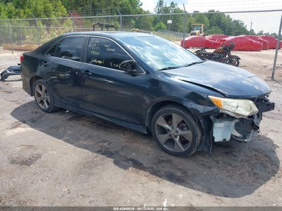 TOYOTA CAMRY 2014