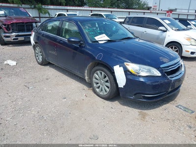 CHRYSLER 200 2013